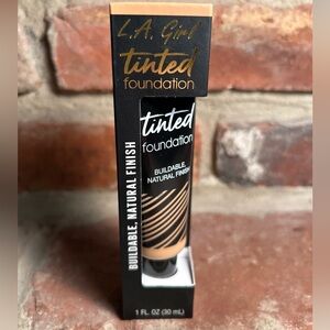 L. A. Girl Tinted Foundation in Tan (GLM761)